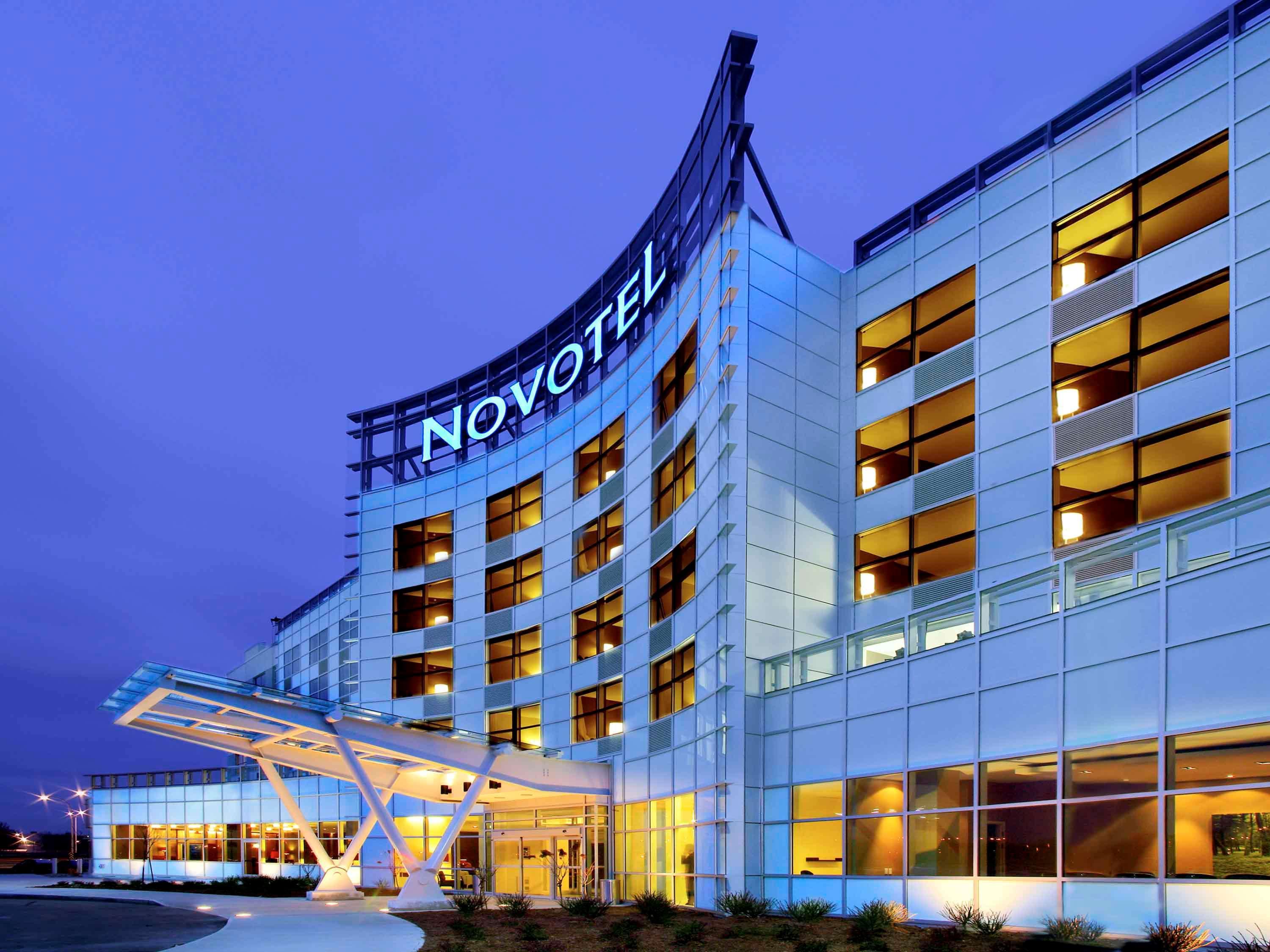 Novotel Montréal Aéroport Dorval Exterior foto
