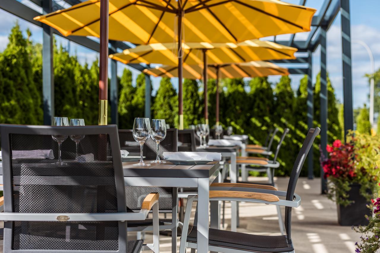 Novotel Montréal Aéroport Dorval Exterior foto
