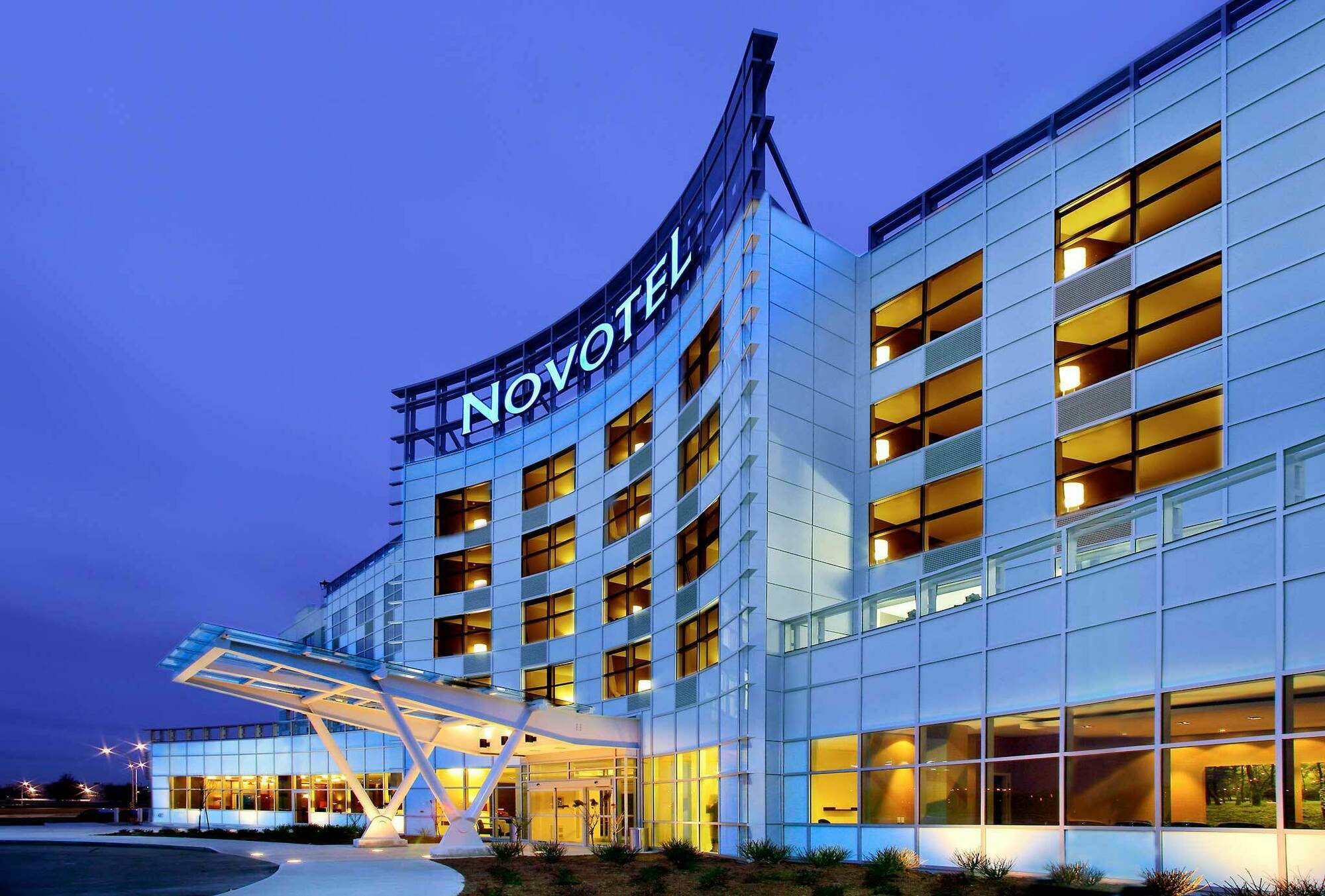 Novotel Montréal Aéroport Dorval Exterior foto